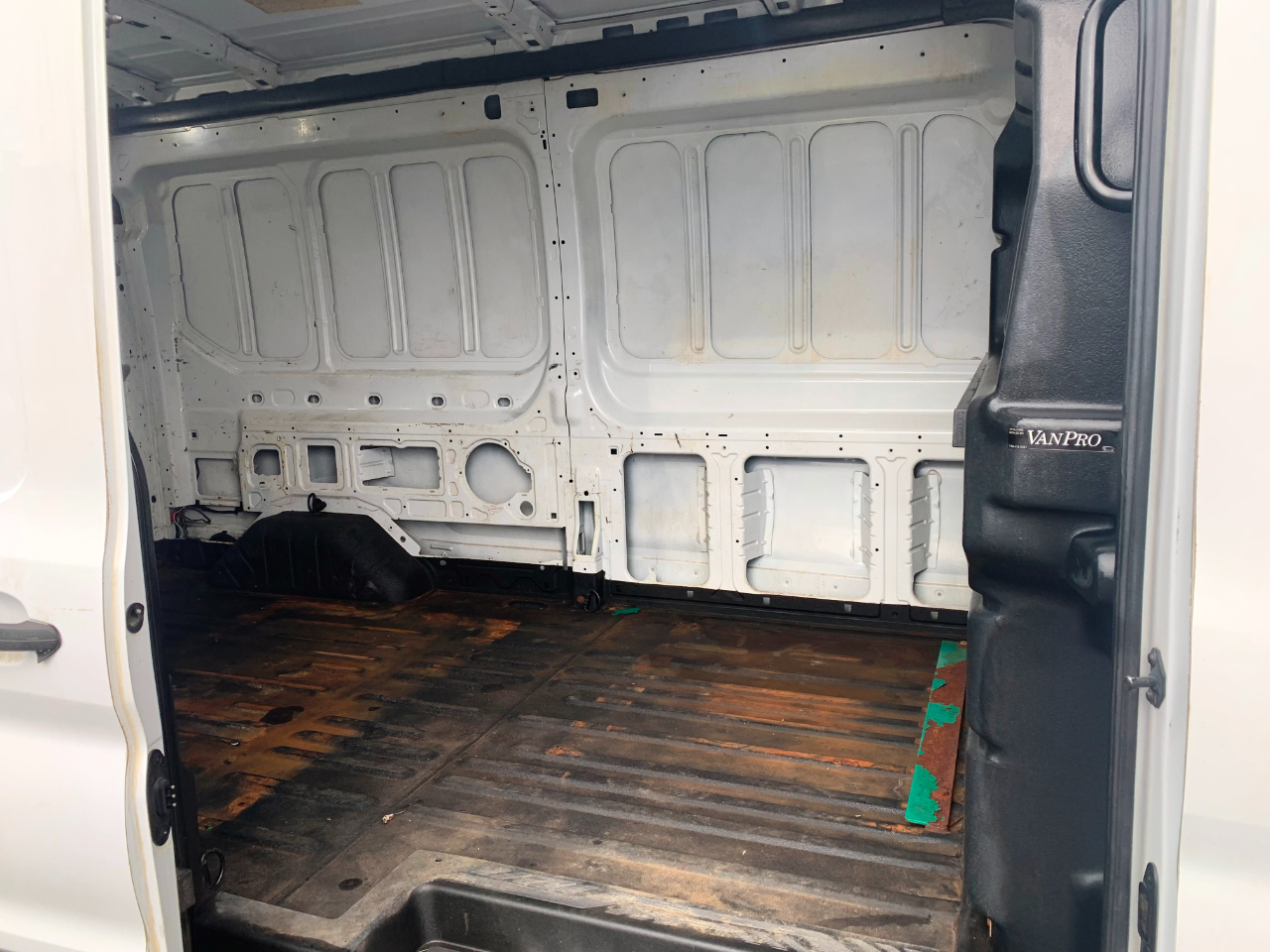 Ford Transit 250 Van Med. Roof w/Sliding Pass. 148-in. WB 2019