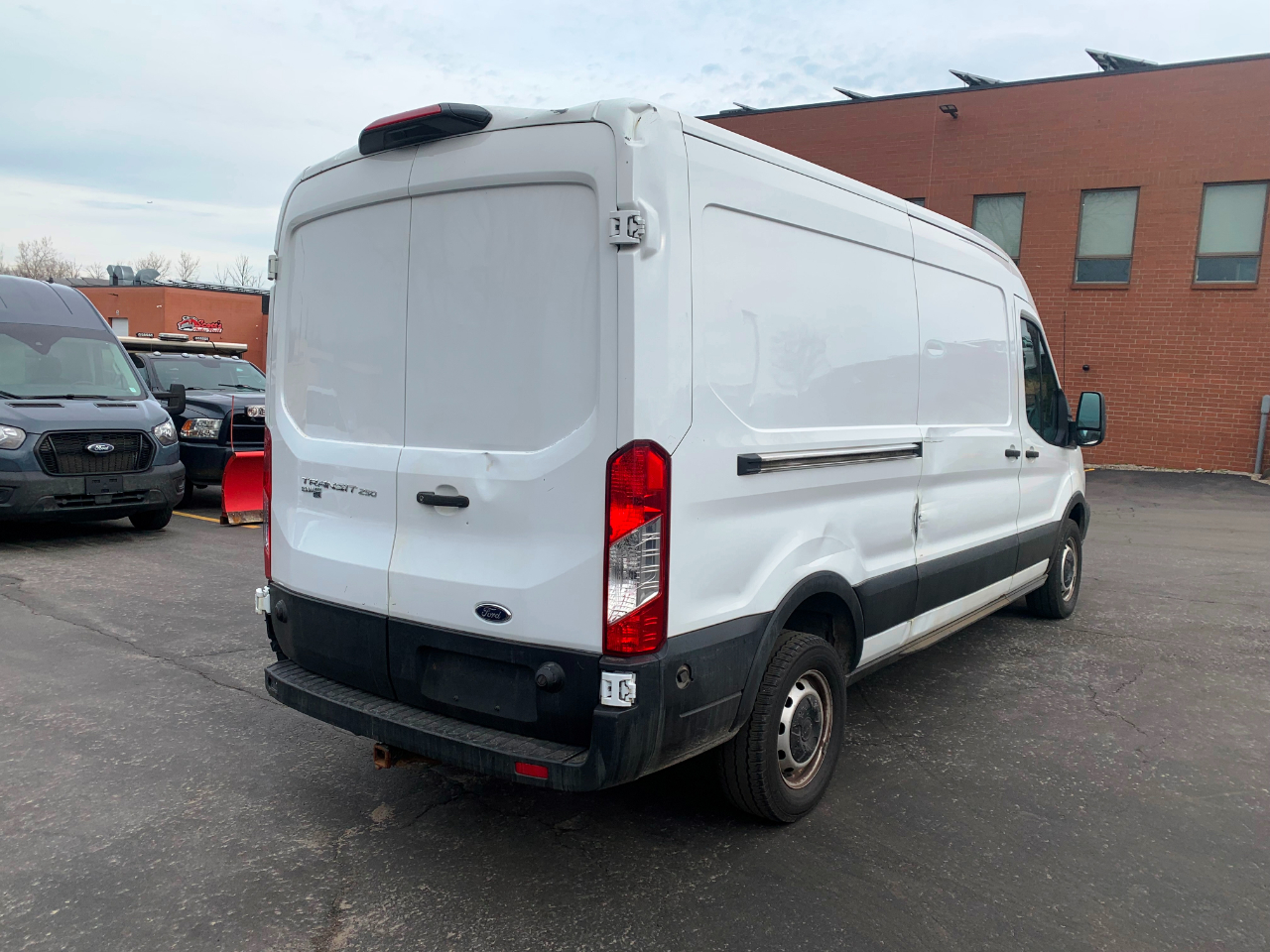 Ford Transit 250 Van Med. Roof w/Sliding Pass. 148-in. WB 2019