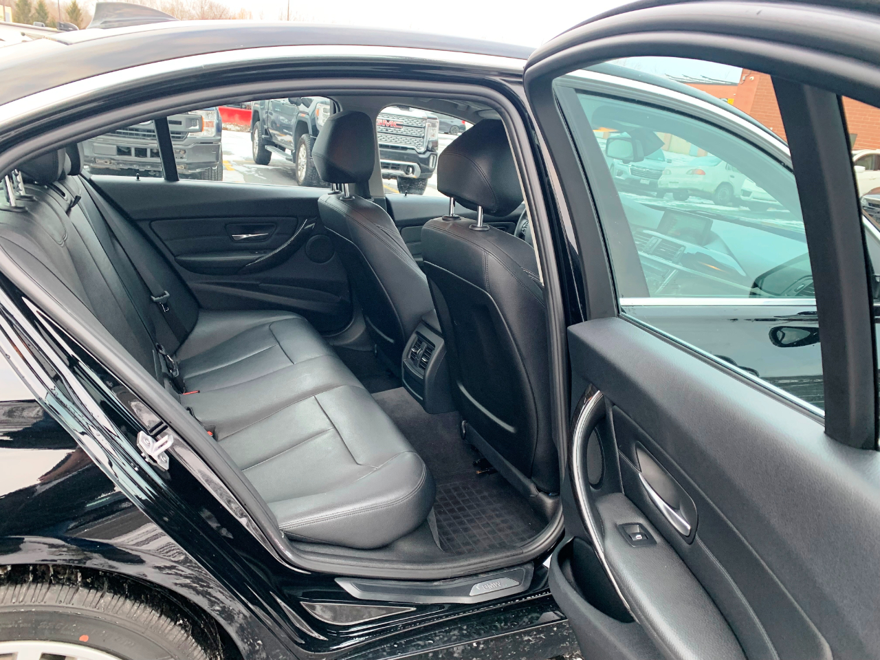 BMW 3-Series 320i xDrive 2015