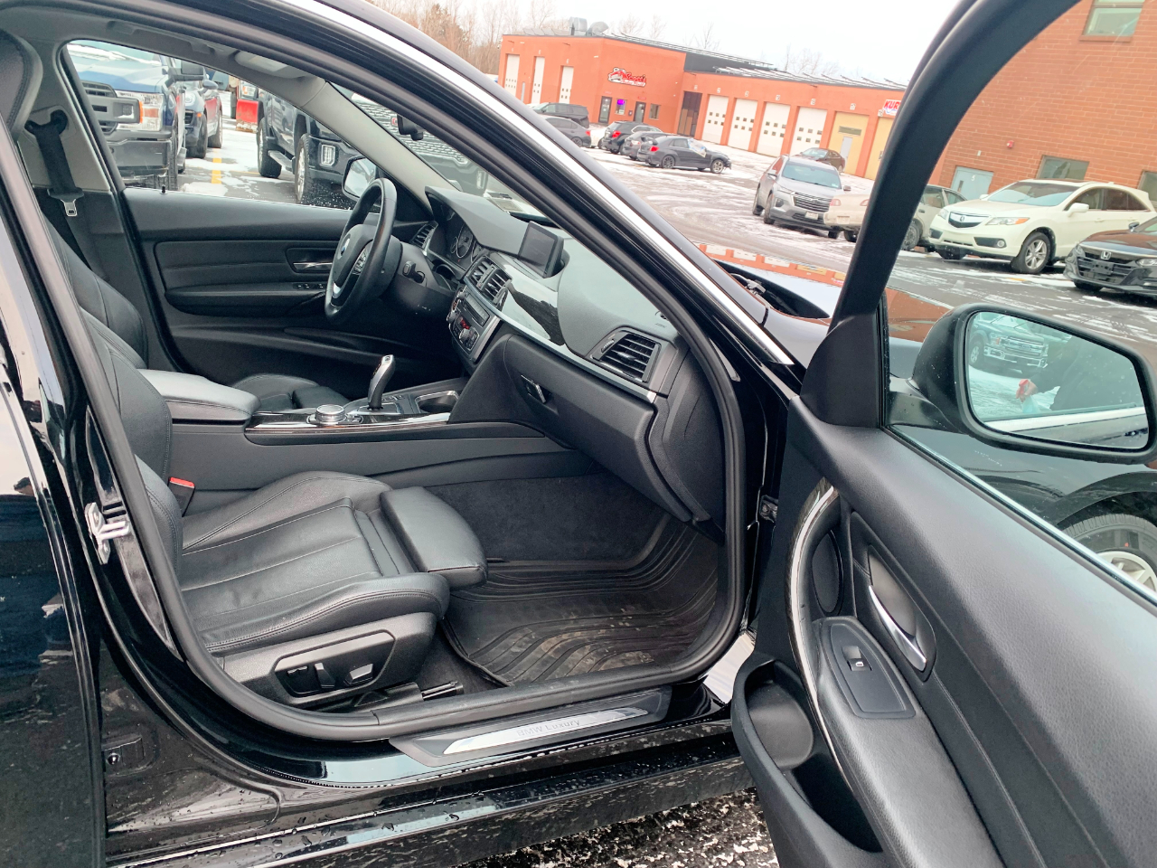 BMW 3-Series 320i xDrive 2015