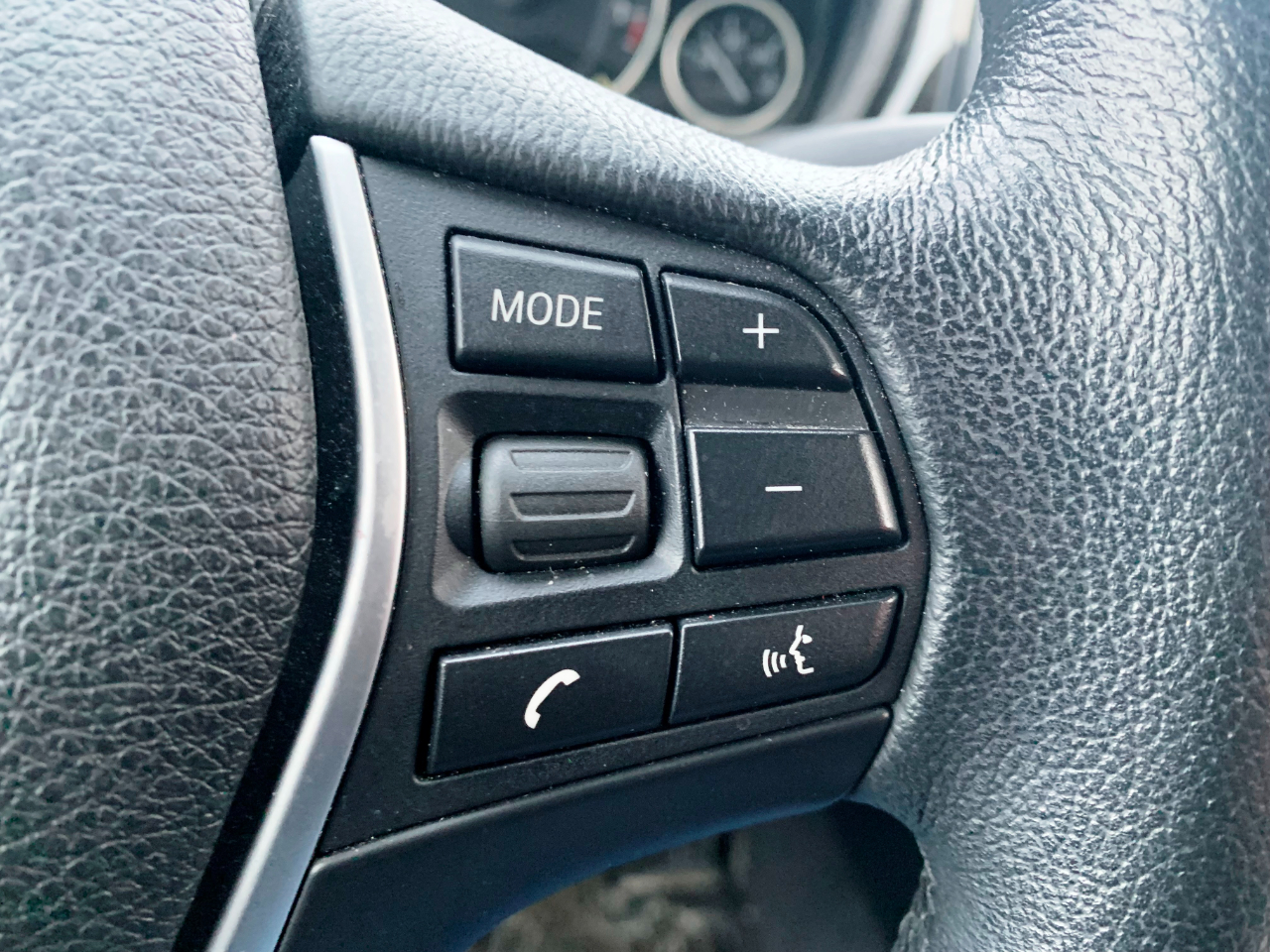 BMW 3-Series 320i xDrive 2015