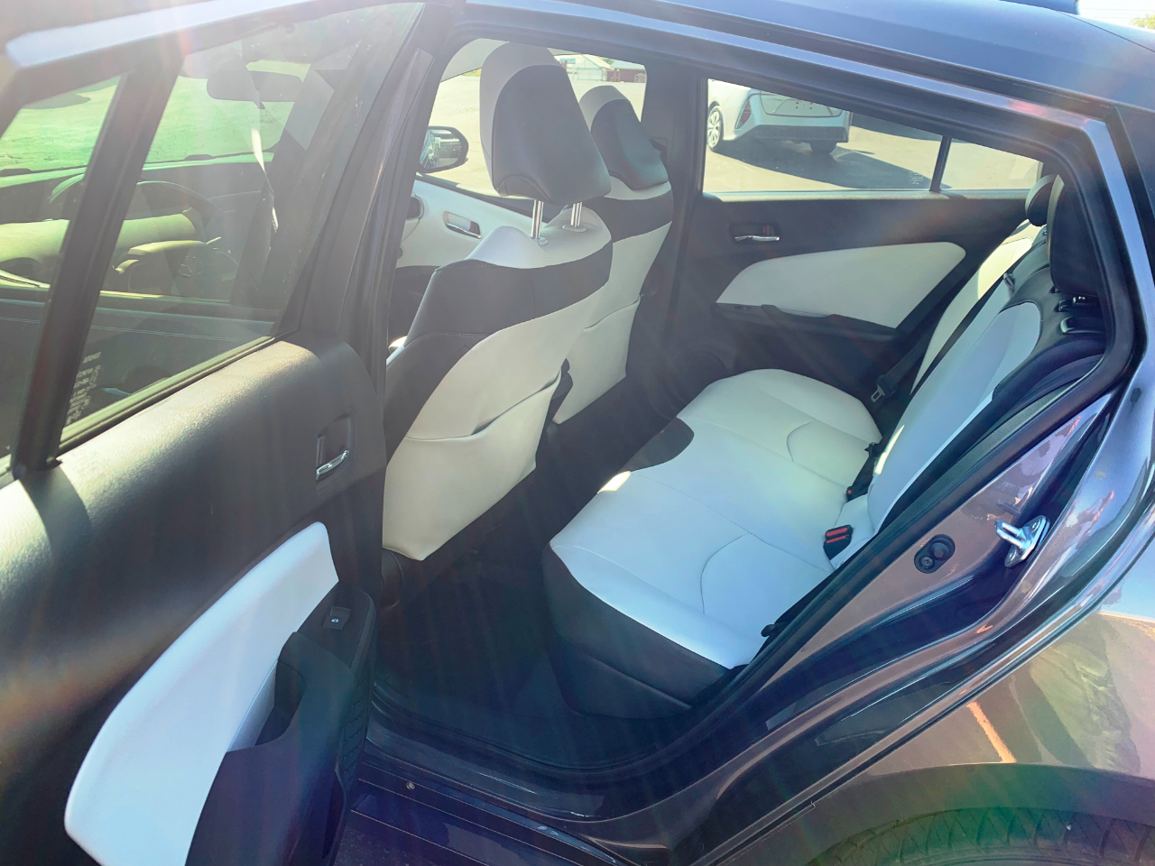 Toyota Prius Three Touring (Natl) 2018