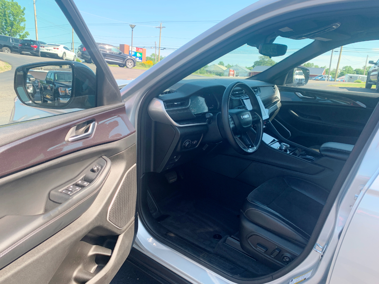 Jeep Grand Cherokee L Altitude 4D SUV 4WD 2022