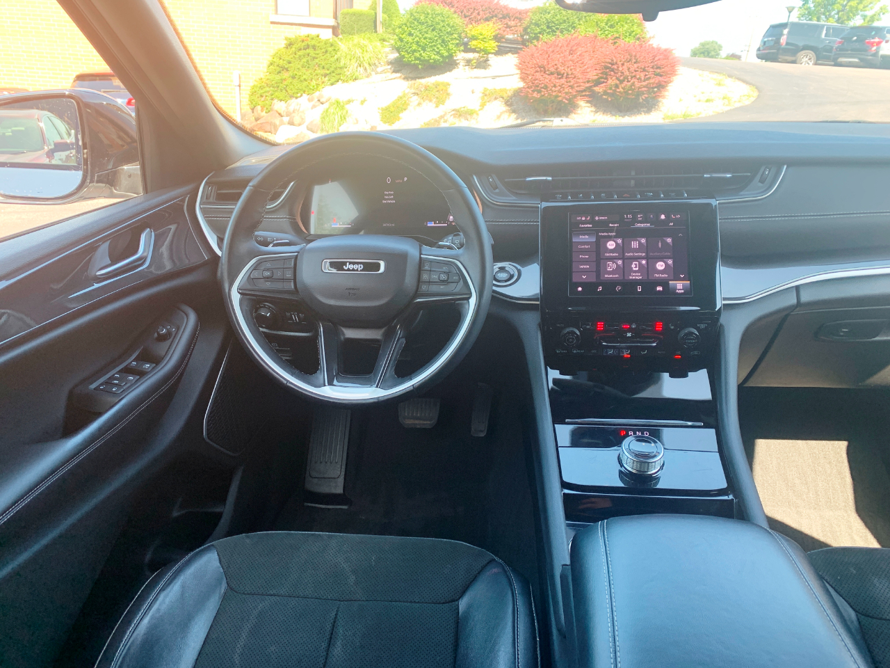 Jeep Grand Cherokee L Altitude 4D SUV 4WD 2022