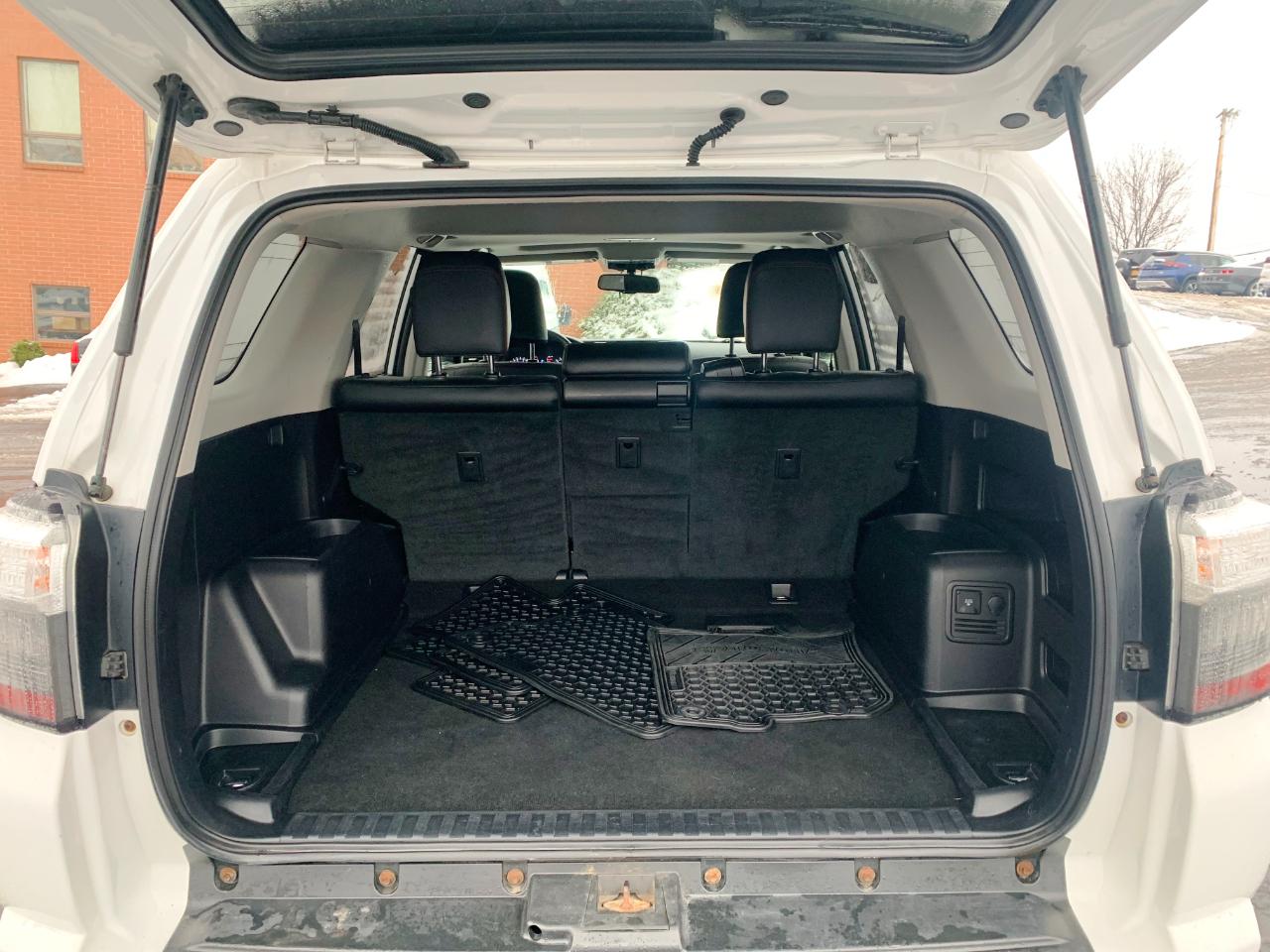 Toyota 4Runner TRD Pro 4D SUV 4WD V6 2016