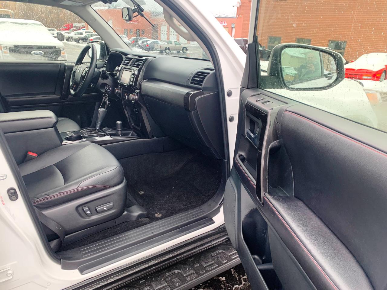 Toyota 4Runner TRD Pro 4D SUV 4WD V6 2016