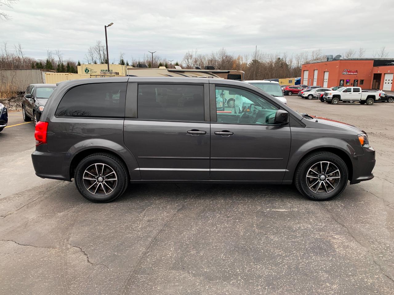 Dodge Grand Caravan SE 2015