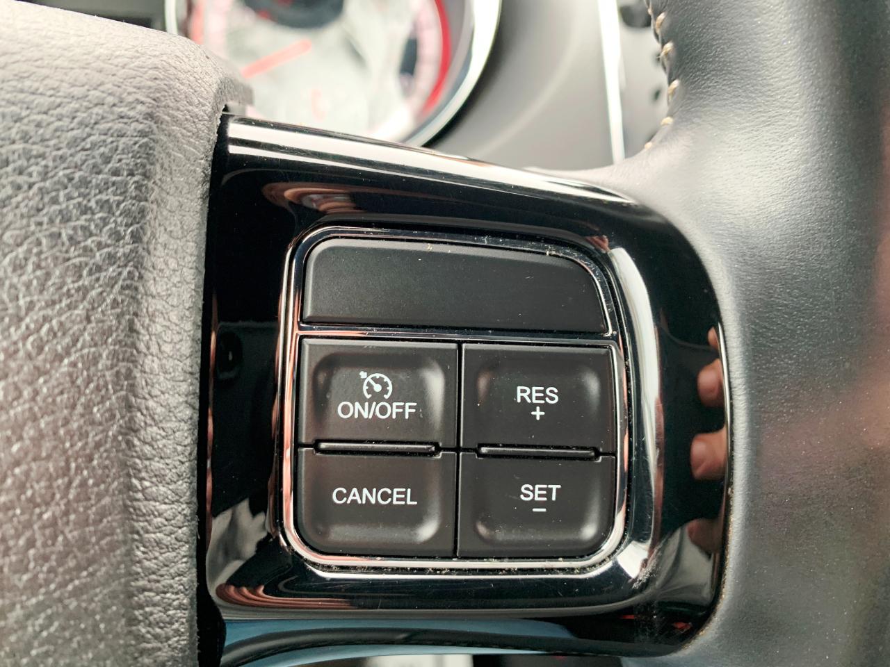 Dodge Grand Caravan SE 2015