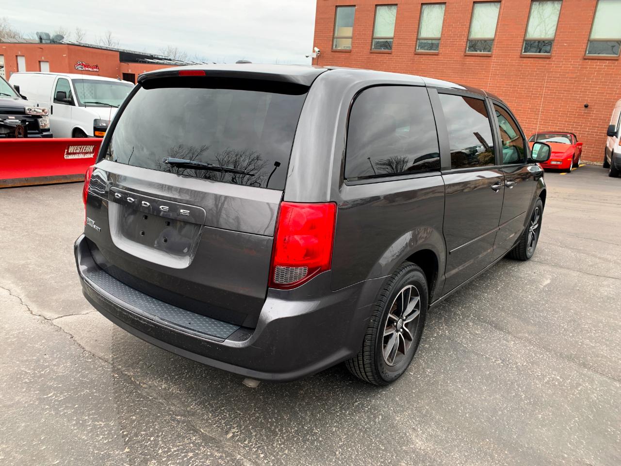 Dodge Grand Caravan SE 2015