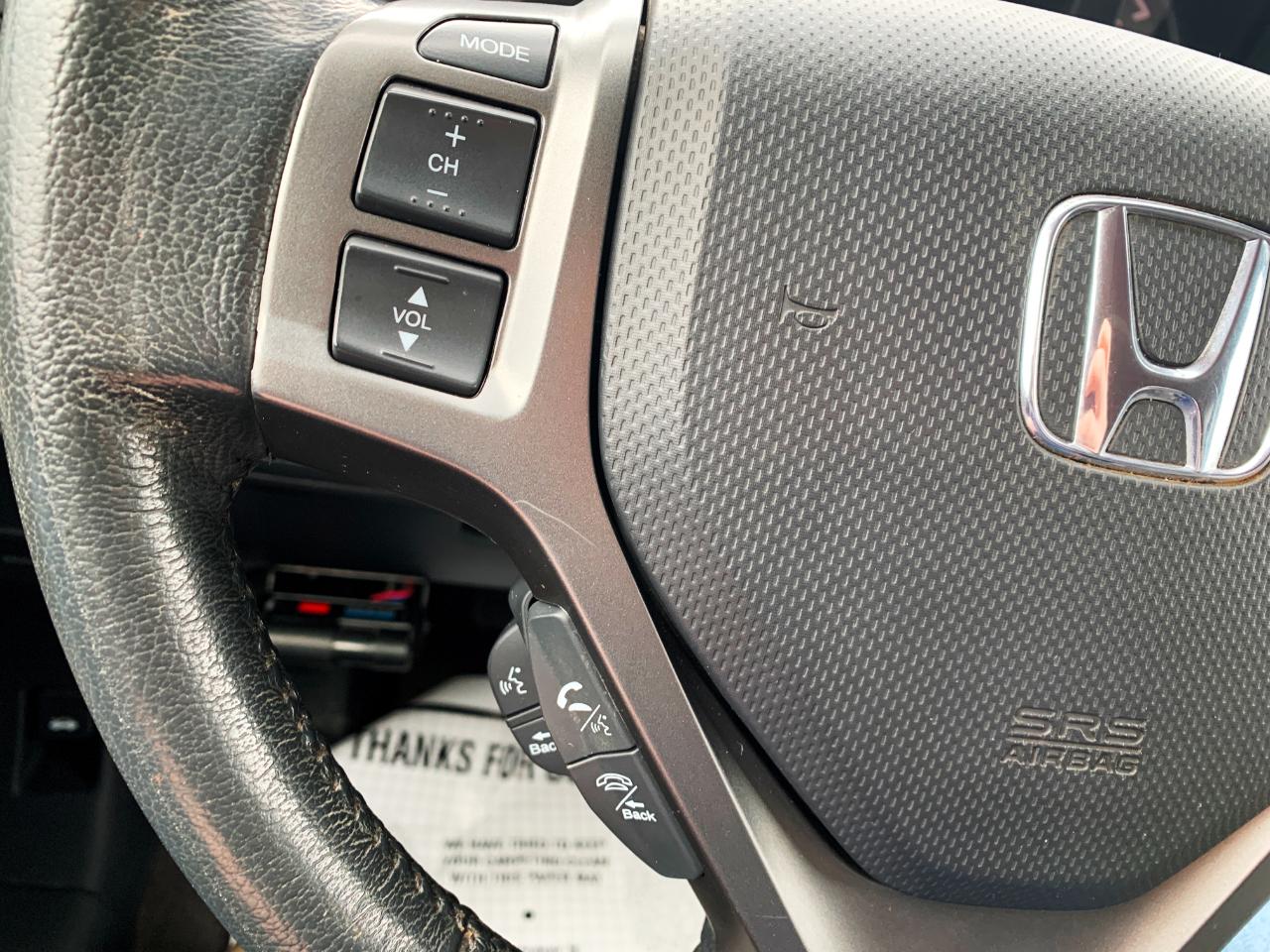 Honda Ridgeline RTL w/ Leather and Navigation 2013