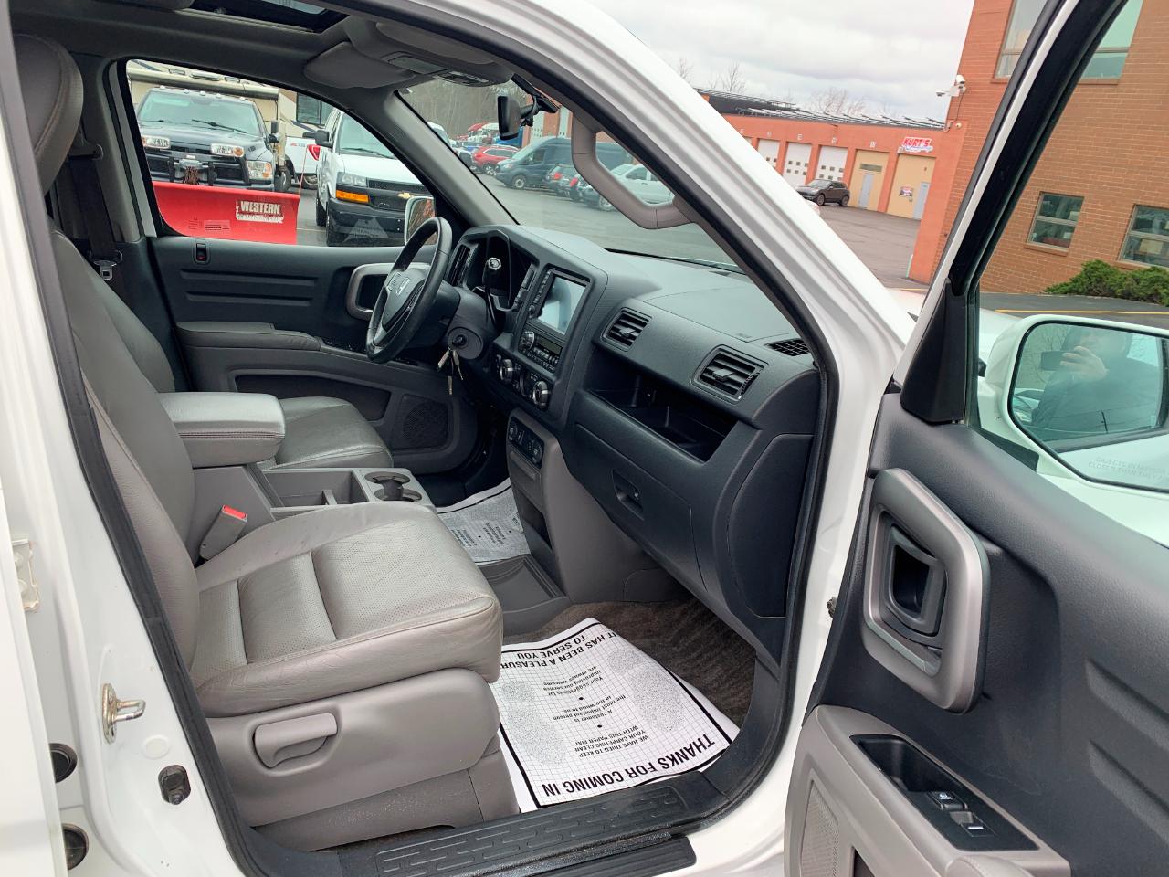 Honda Ridgeline RTL w/ Leather and Navigation 2013