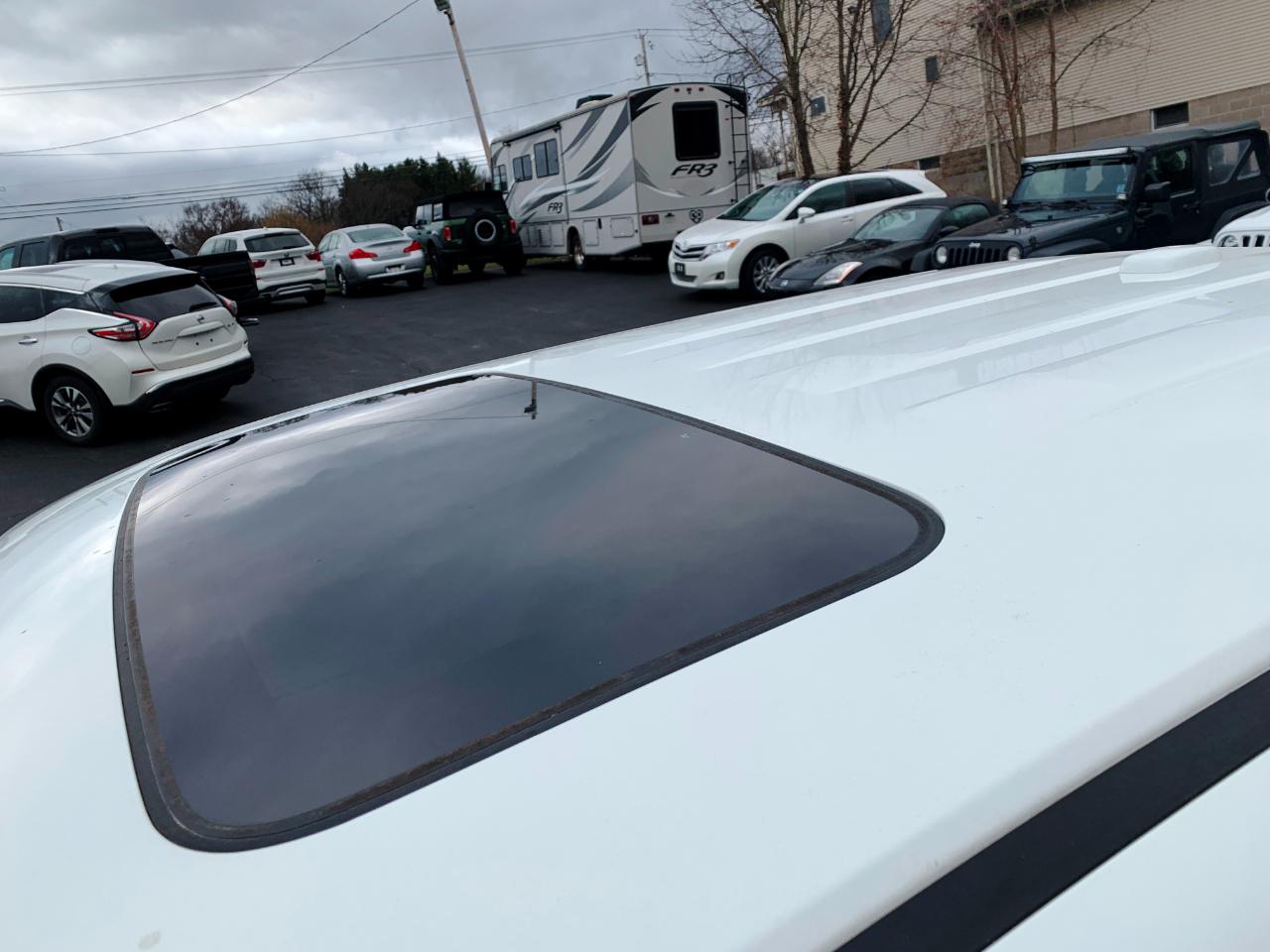 Honda Ridgeline RTL w/ Leather and Navigation 2013