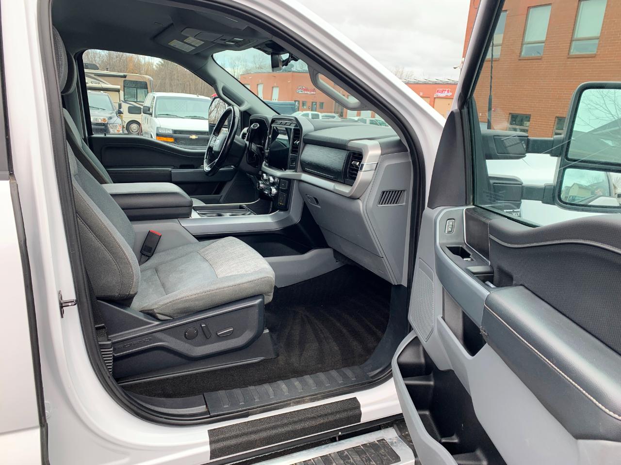 Ford F-150 XLT SuperCrew 6.5-ft. Bed 4WD 2022