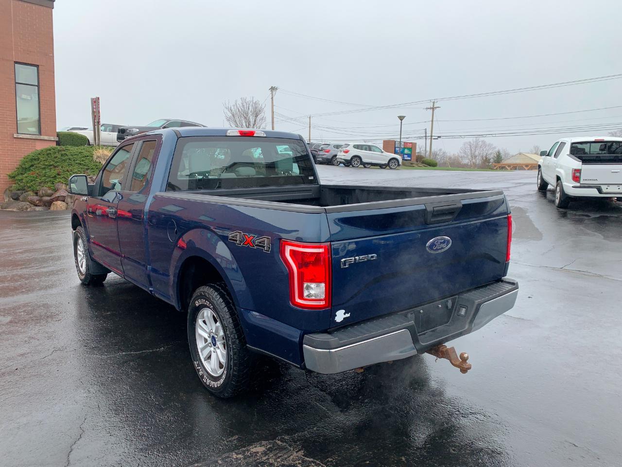 Ford F-150 XL SuperCab 6.5-ft. Bed 4WD 2015