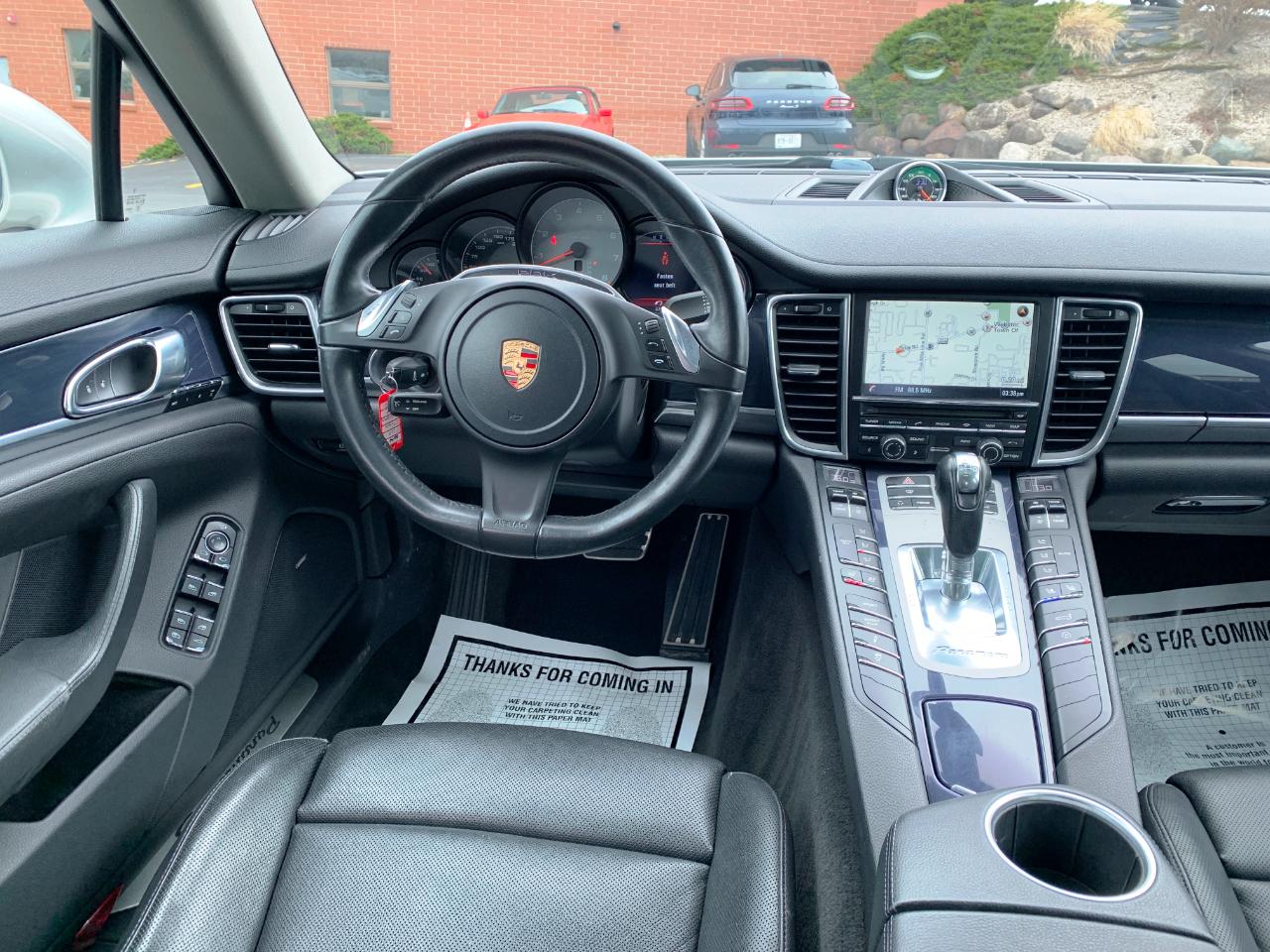 Porsche Panamera 4S 2013