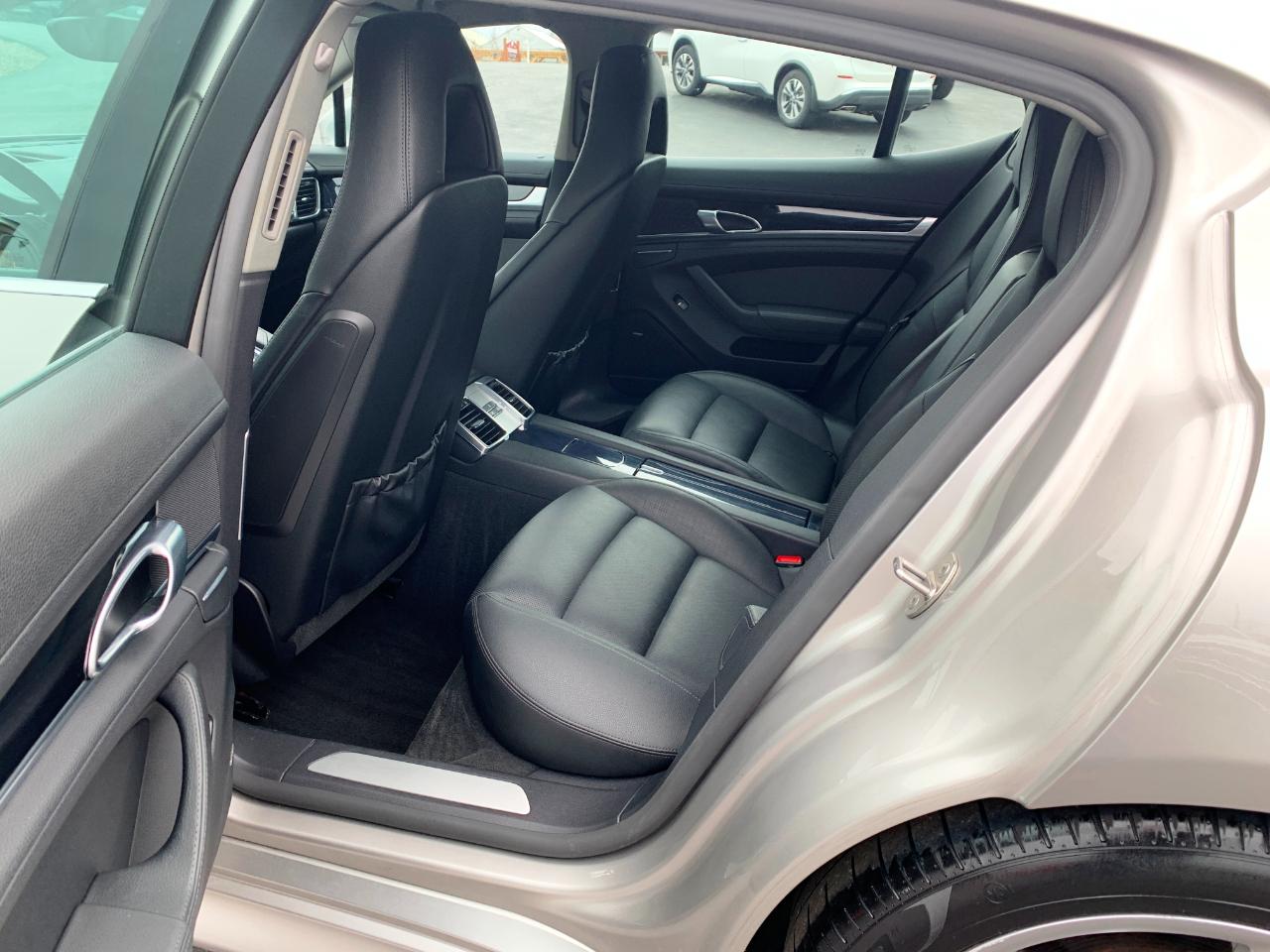 Porsche Panamera 4S 2013