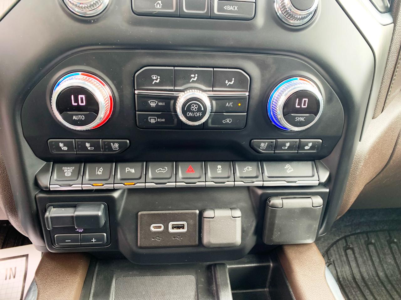 GMC Sierra 2500HD Denali Crew Cab 4WD SB 2022