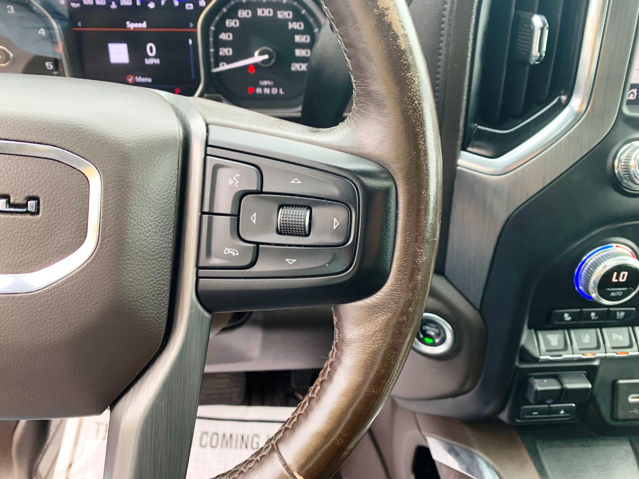 GMC Sierra 2500HD Denali Crew Cab 4WD SB 2022