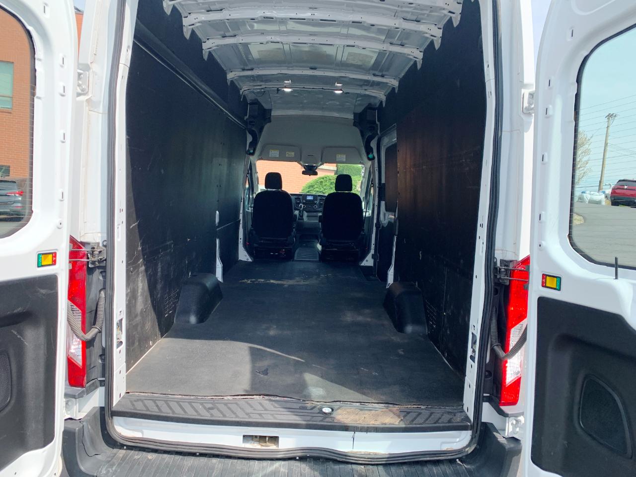 Ford Transit 250 Van High Roof w/Sliding Pass. 148-in. WB EL 2021