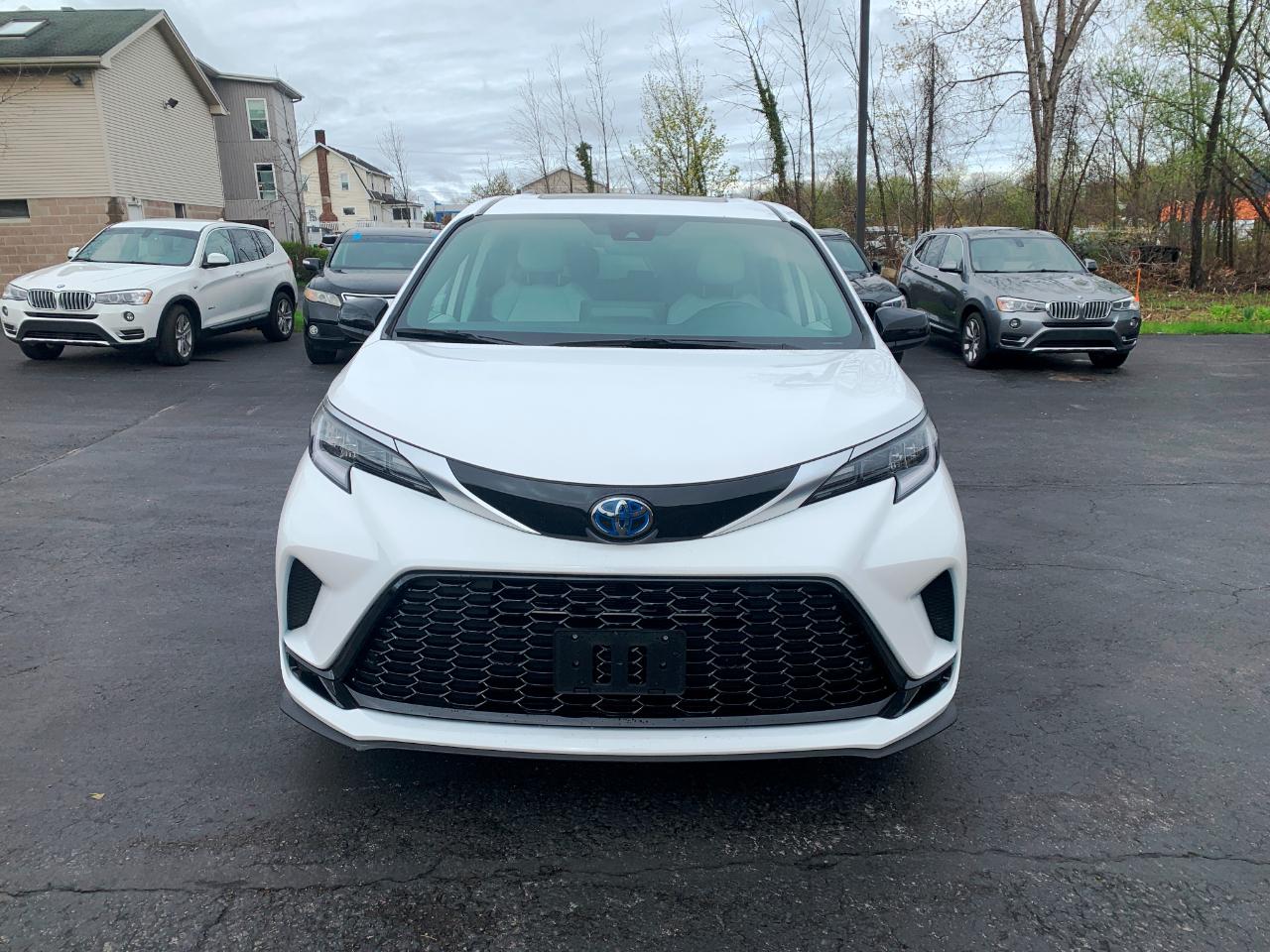Toyota Sienna XSE 7-Passenger 2024