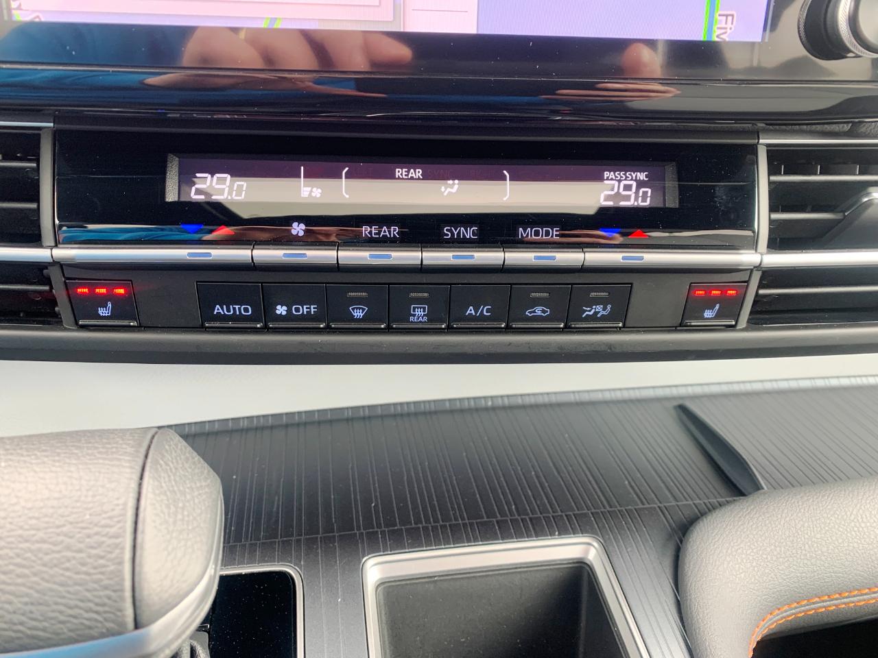 Toyota Sienna XSE 7-Passenger 2024
