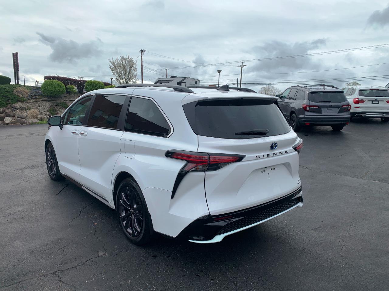 Toyota Sienna XSE 7-Passenger 2024