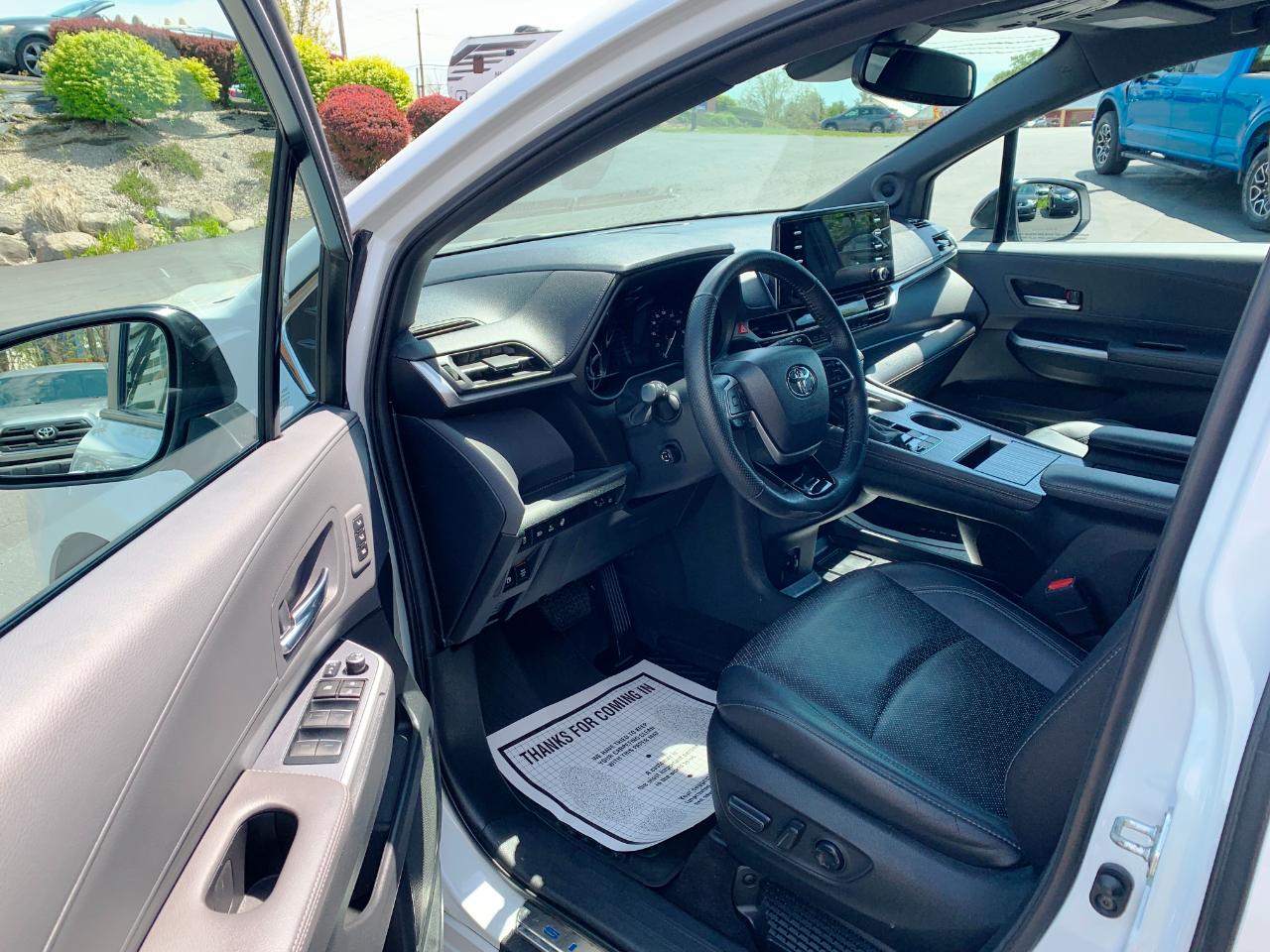 Toyota Sienna  2023