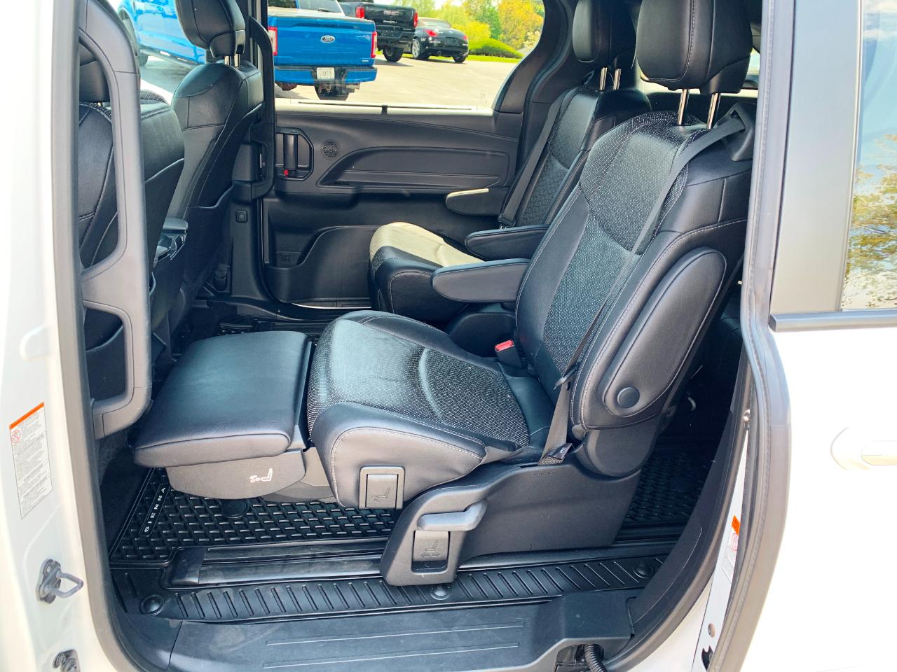 Toyota Sienna  2023