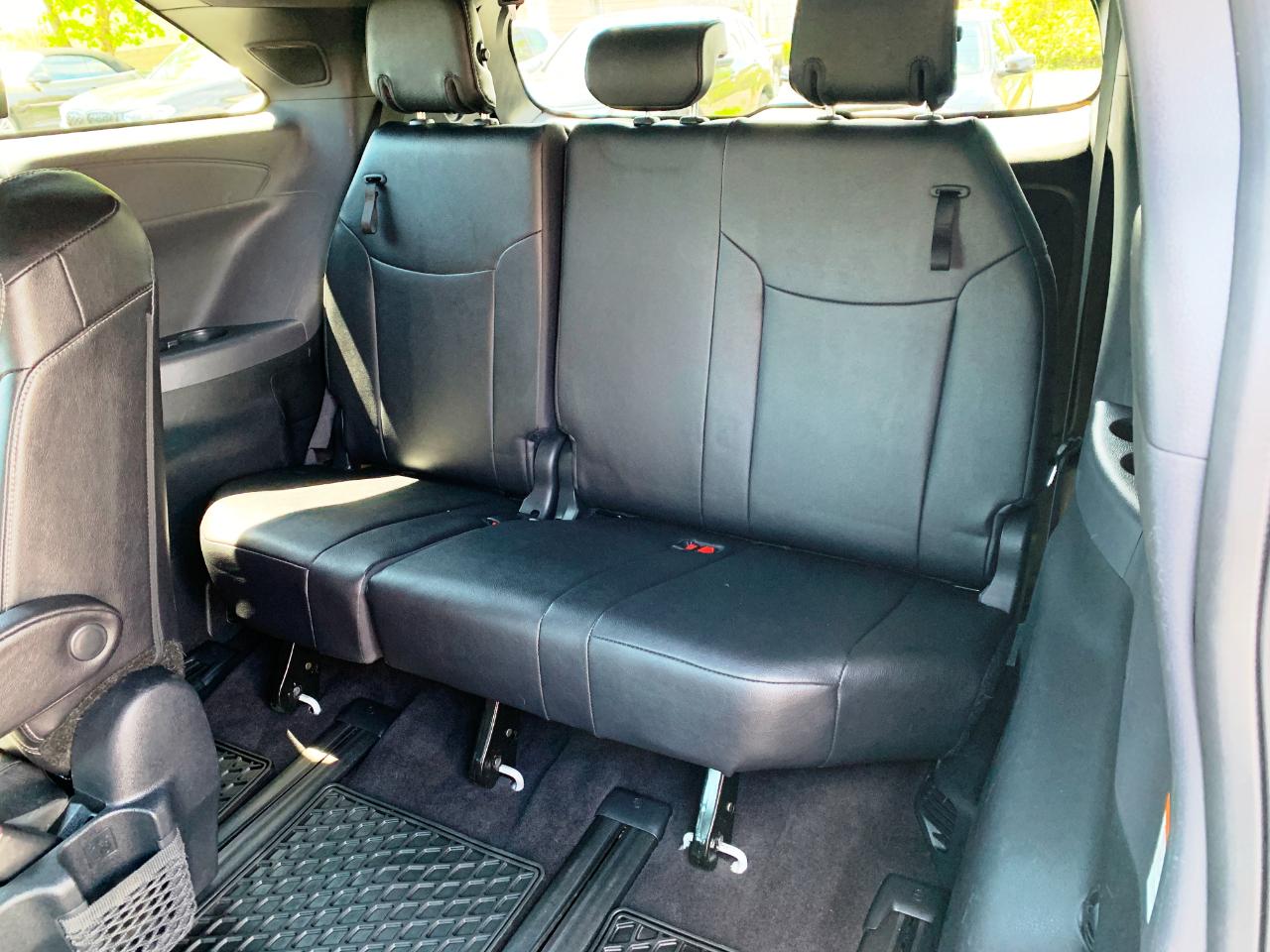 Toyota Sienna  2023
