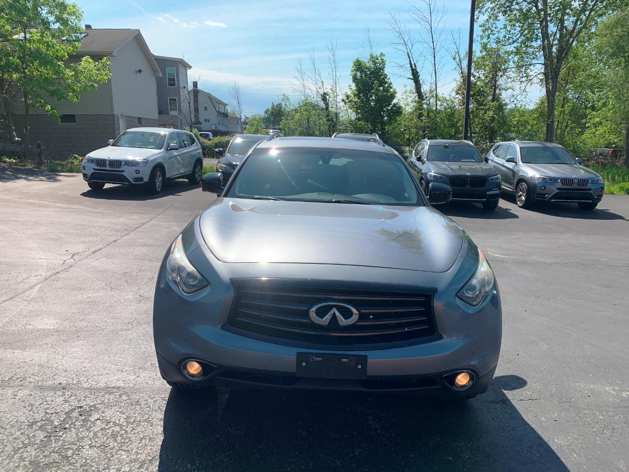 Infiniti QX70  2016