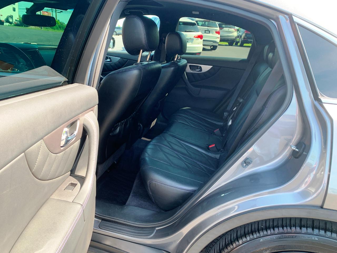 Infiniti QX70  2016
