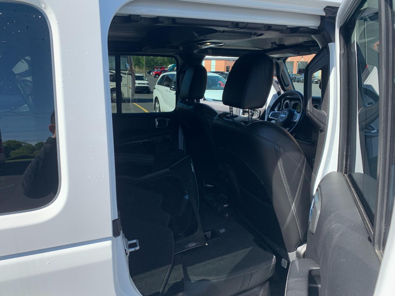 Jeep Wrangler Unlimited Sahara 2021