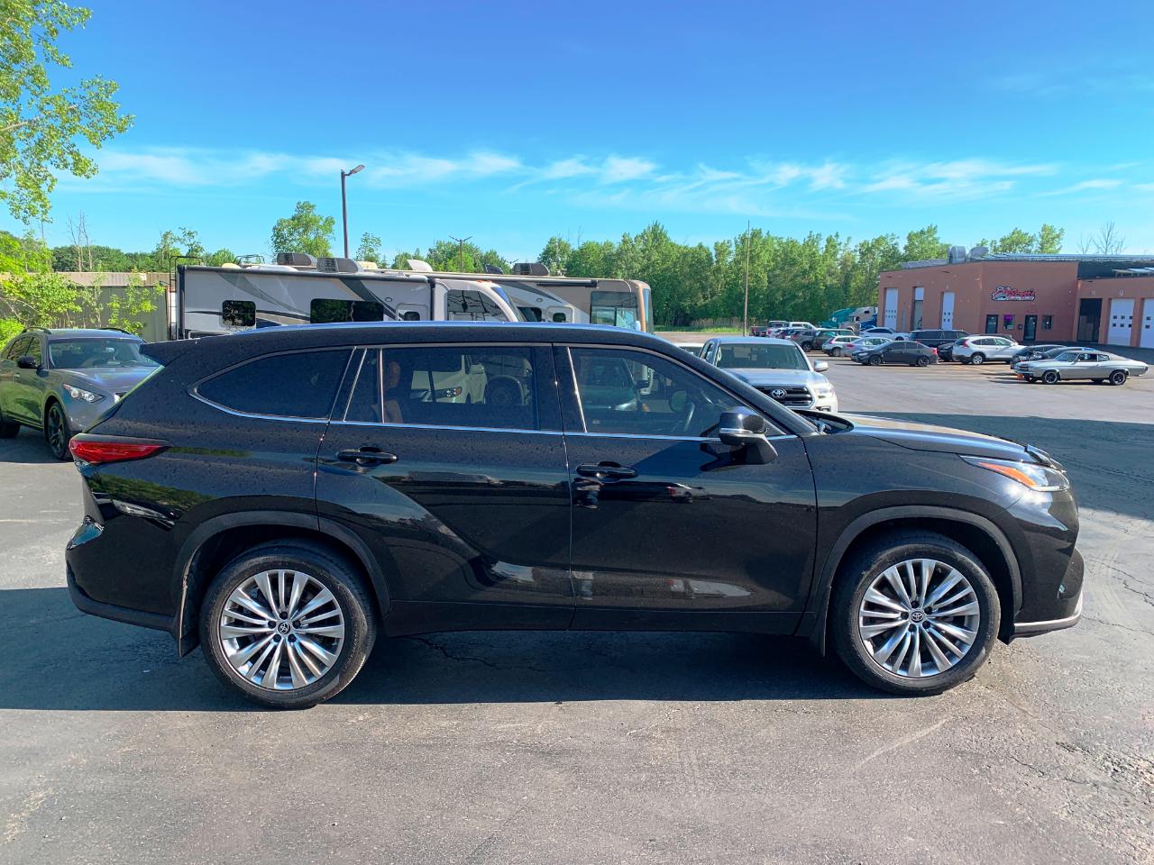 Toyota Highlander Platinum AWD (Natl) *Ltd Avail* 2023