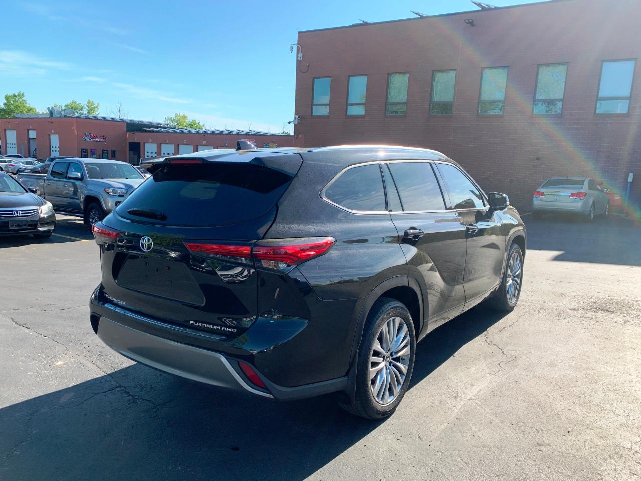 Toyota Highlander Platinum AWD (Natl) *Ltd Avail* 2023