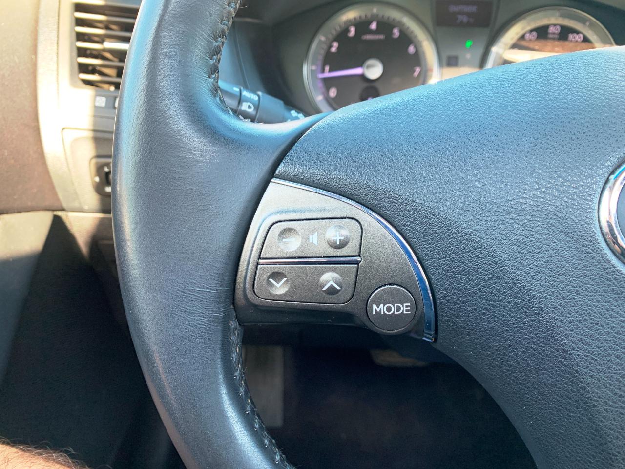 Lexus ES 350 Sedan 2011