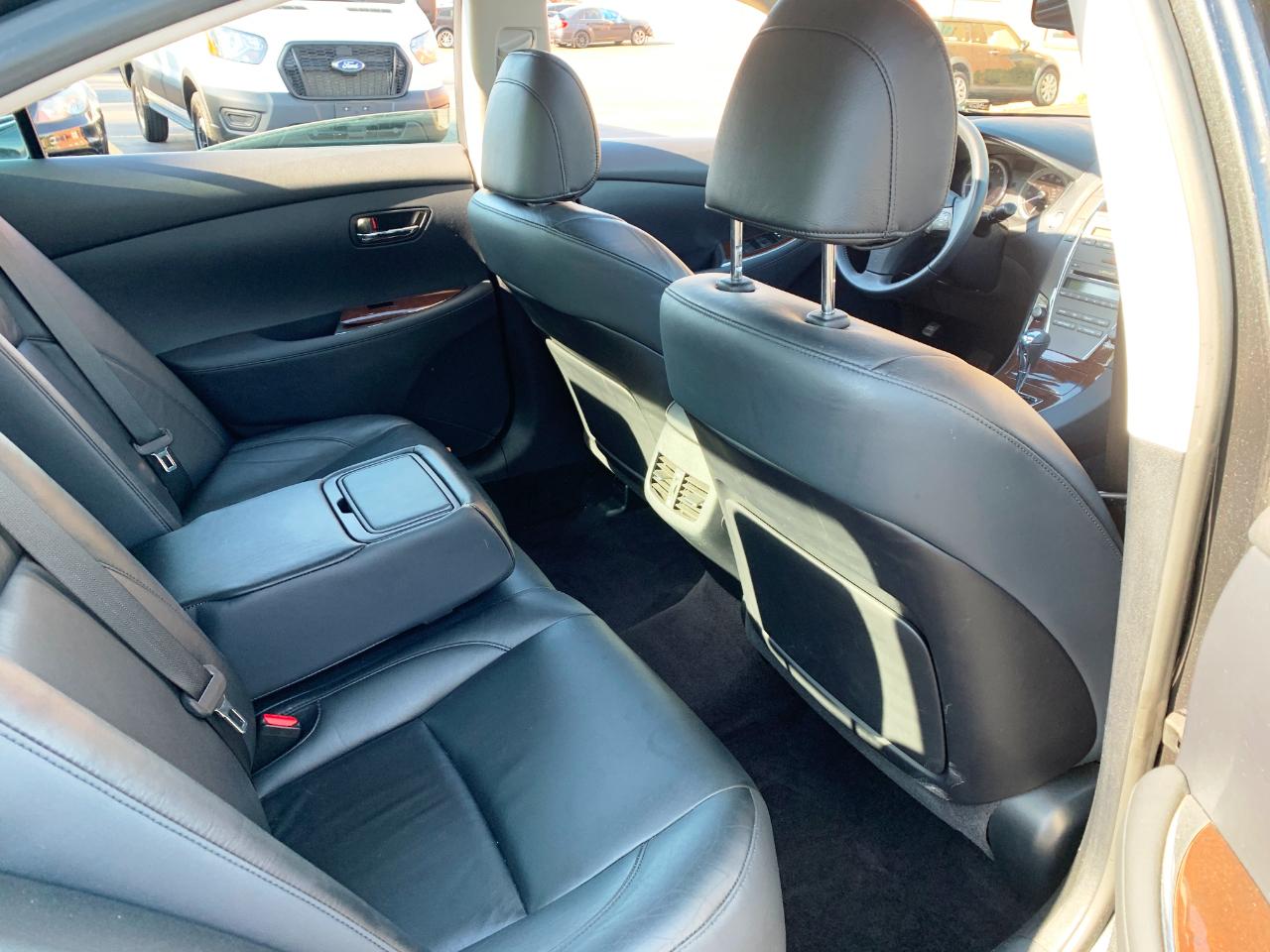 Lexus ES 350 Sedan 2011