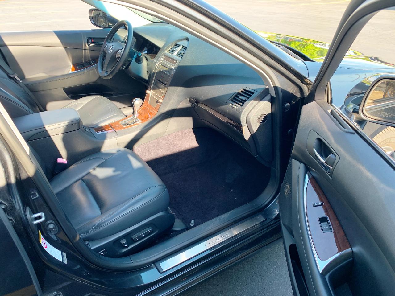 Lexus ES 350 Sedan 2011