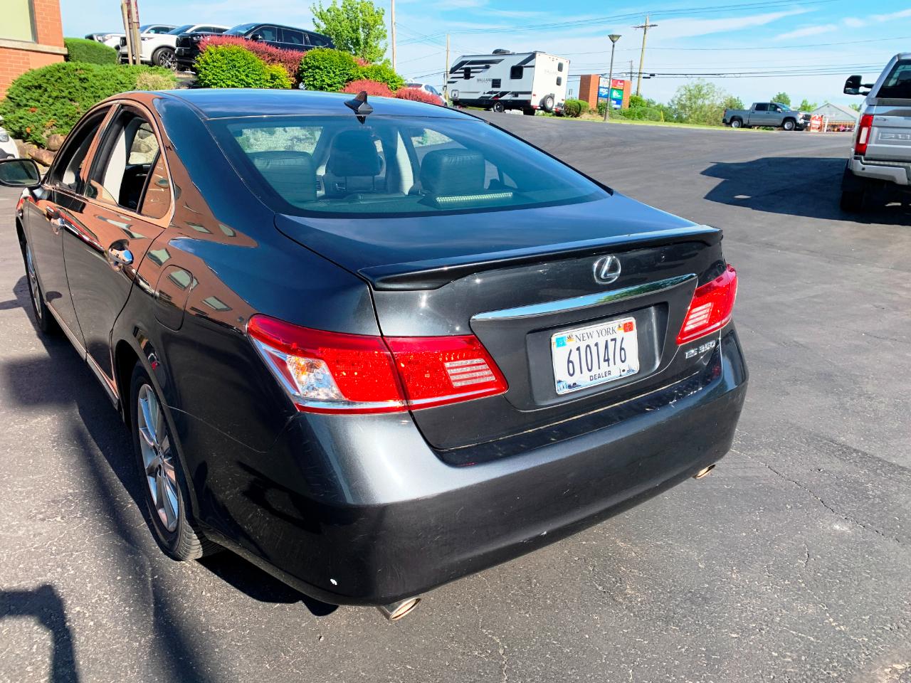 Lexus ES 350 Sedan 2011