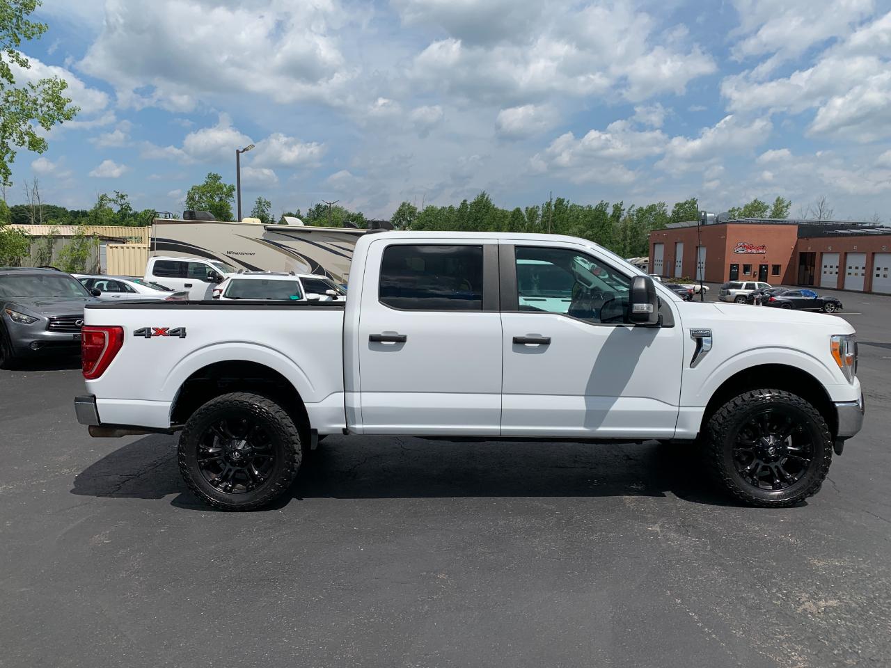 Ford F-150 SuperCrew 139" XLT 4WD 2021