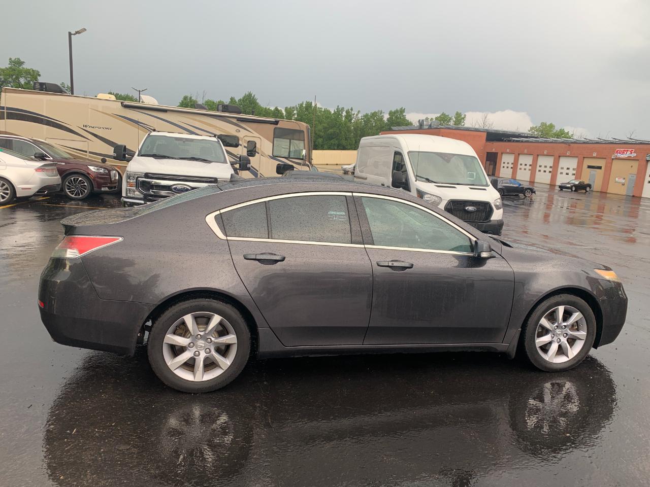Acura TL 6-Speed AT with Tech Package and 18-In. WP 2012