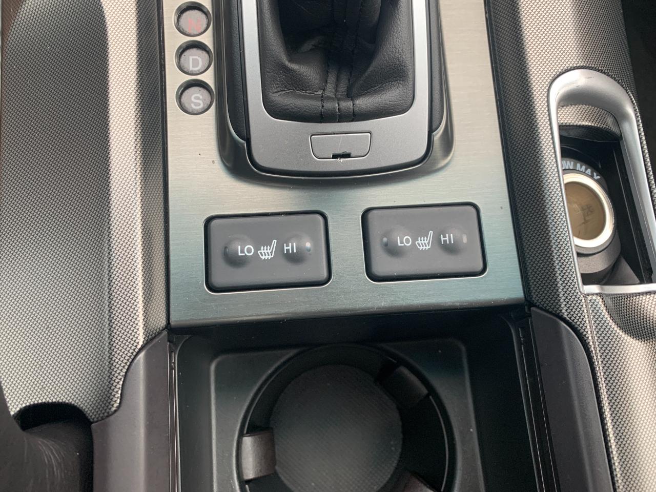 Acura TL 6-Speed AT with Tech Package and 18-In. WP 2012