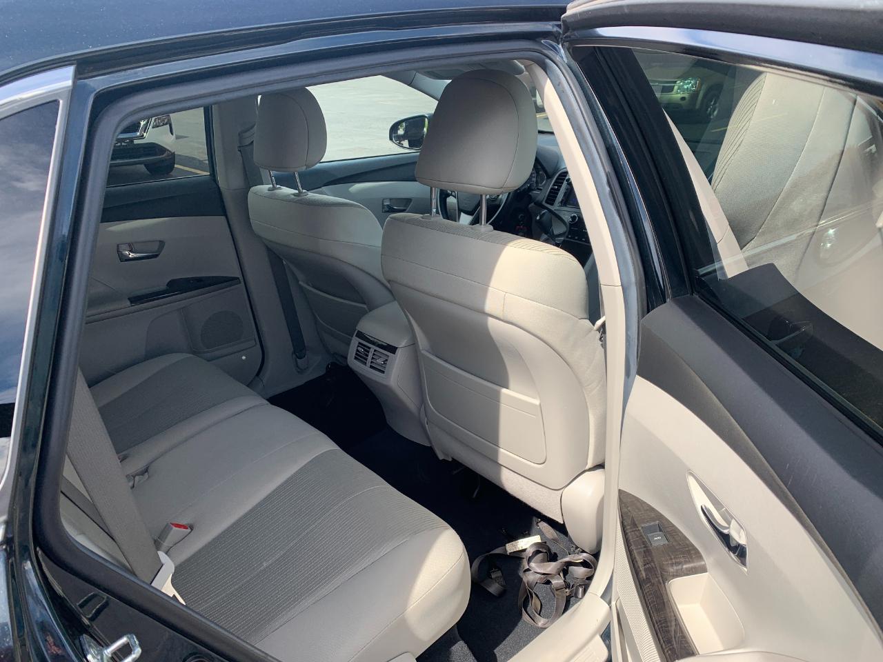 Toyota Venza LE V6 AWD 2014