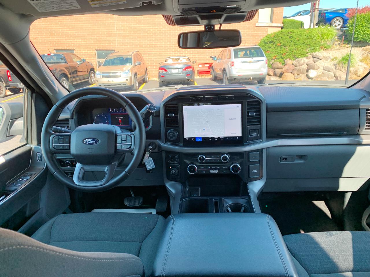 Ford F-150 XLT SuperCab Long Bed 4WD 2024
