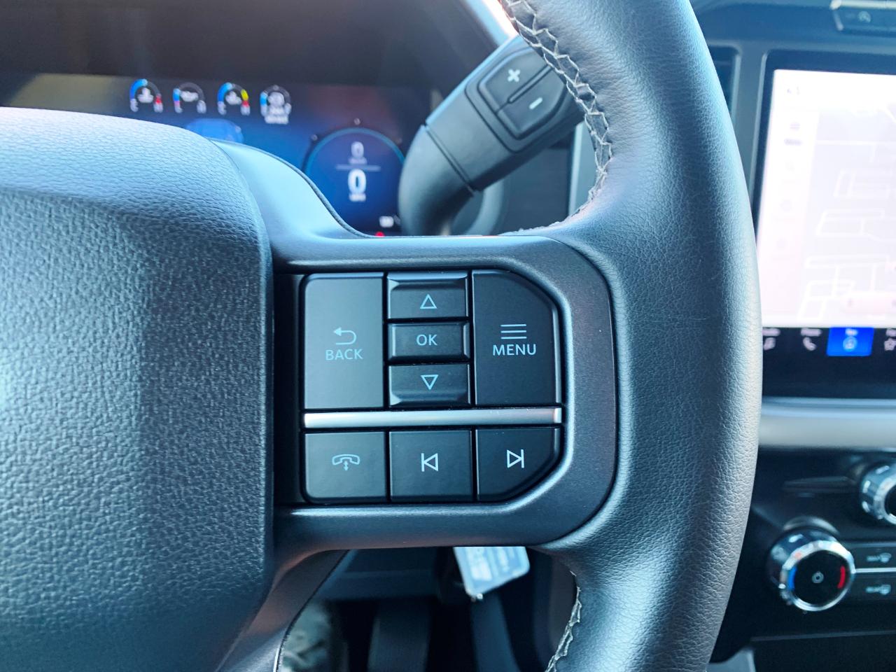 Ford F-150 XLT SuperCab Long Bed 4WD 2024
