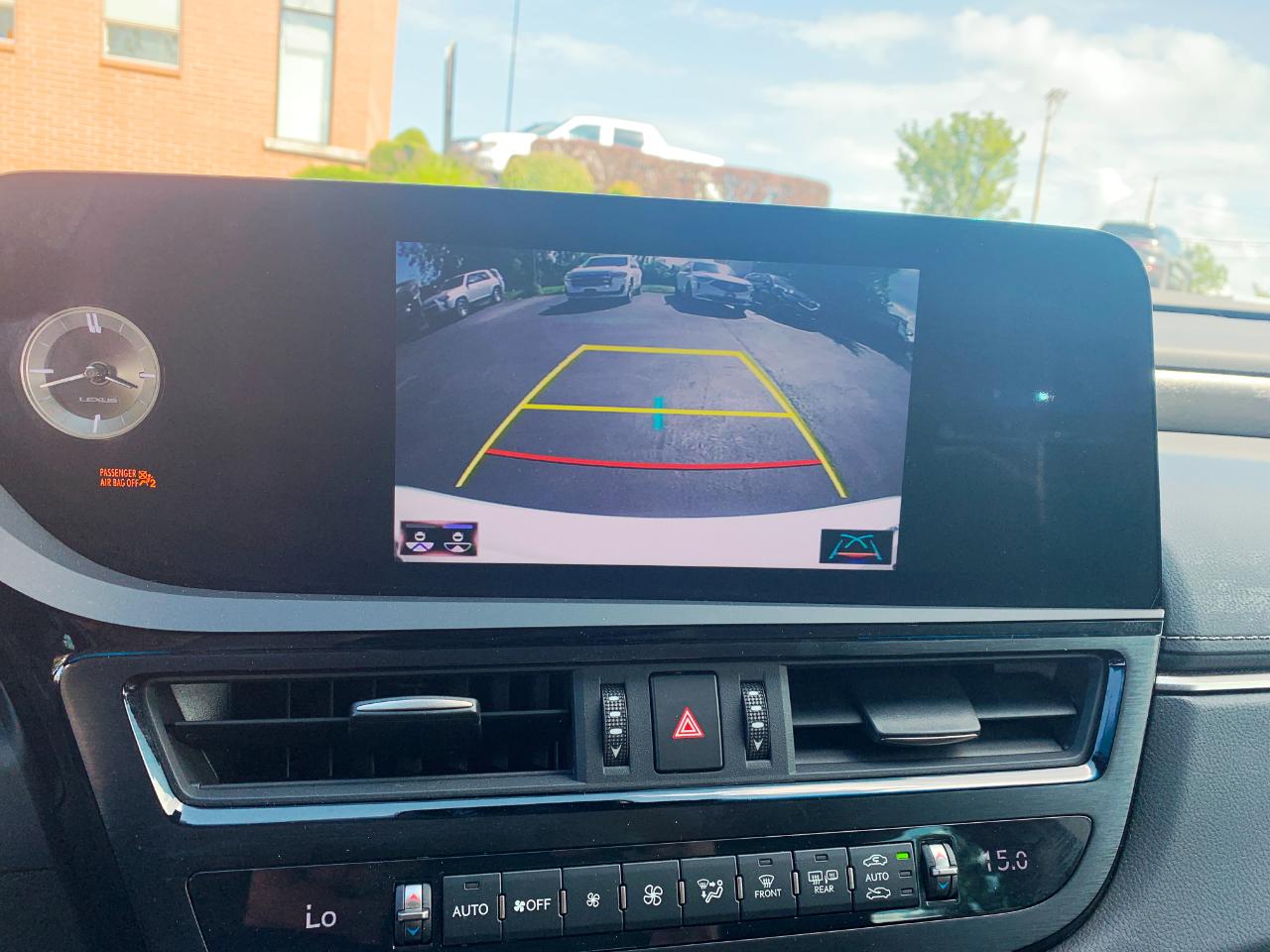 Lexus ES 300h Premium 2022