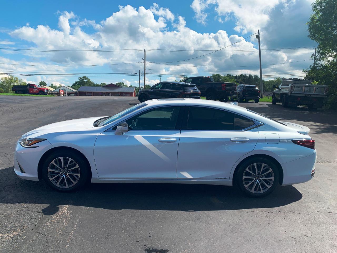 Lexus ES 300h Premium 2022