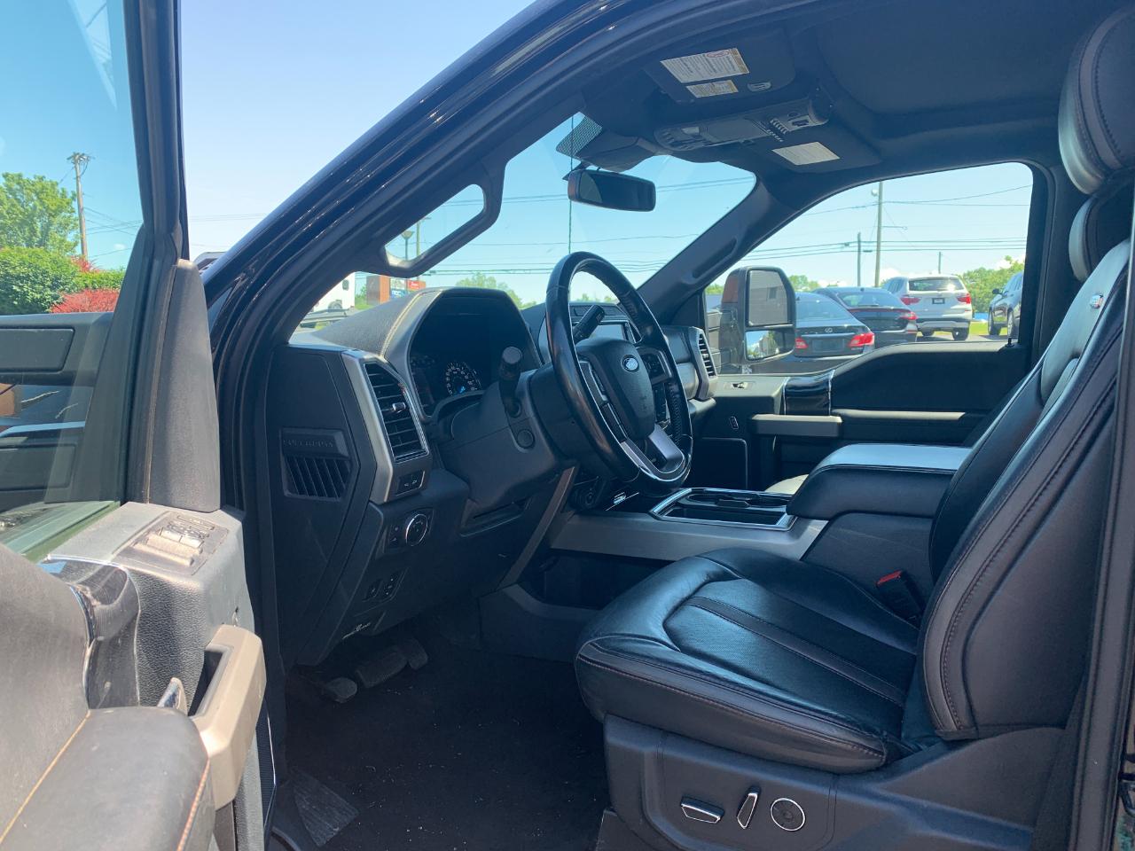 Ford F-350 SD Platinum Crew Cab 4WD 2022