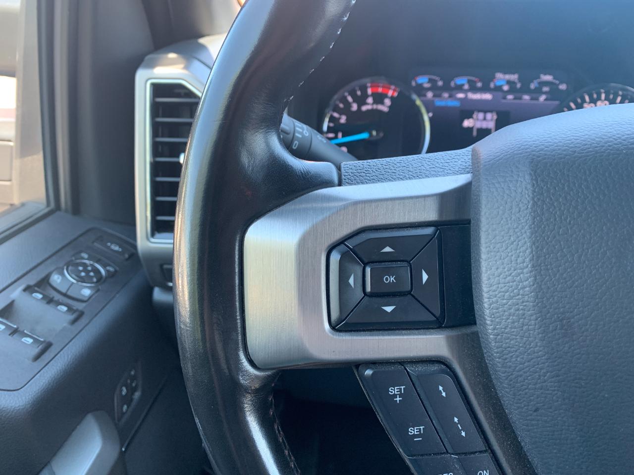 Ford F-350 SD Platinum Crew Cab 4WD 2022