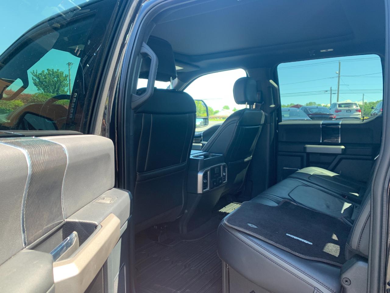 Ford F-350 SD Platinum Crew Cab 4WD 2022