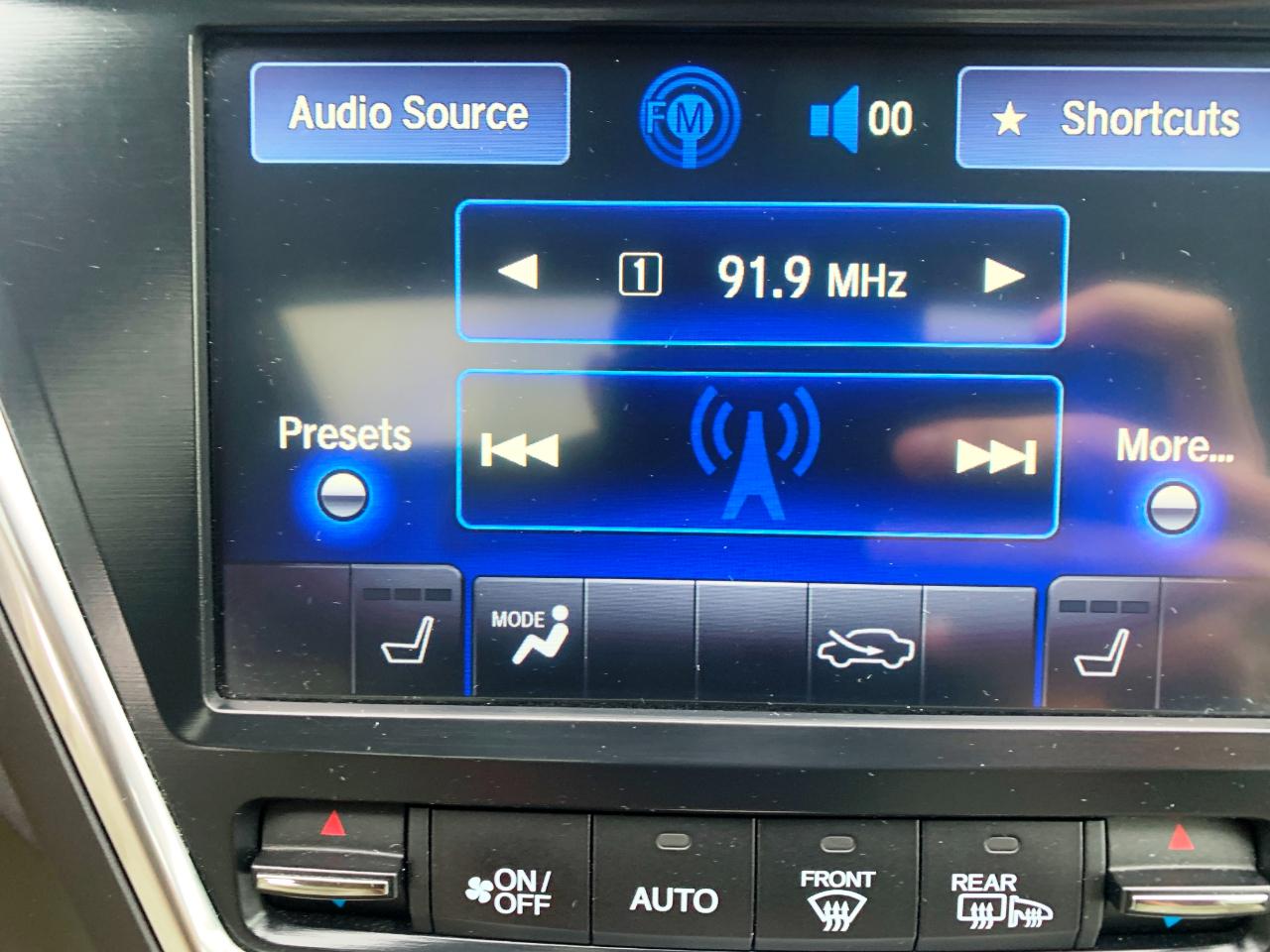 Acura MDX SH-AWD 6-Spd AT w/Tech and Entertainment Package 2014